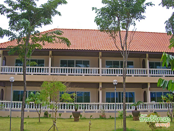 บ้านตะวันฉาย เตียงคู่ ชั้น 2 ที่พักปราณบุรี บ้านรักทะเล