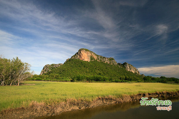 เที่ยวคลองเขาแดง สงบและสวยงาม อุทยานแห่งชาติเขาสามร้อยยอด